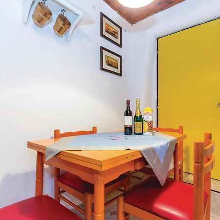 Amazing Apartment In Novi Vinodolski With Wifi Esterno foto