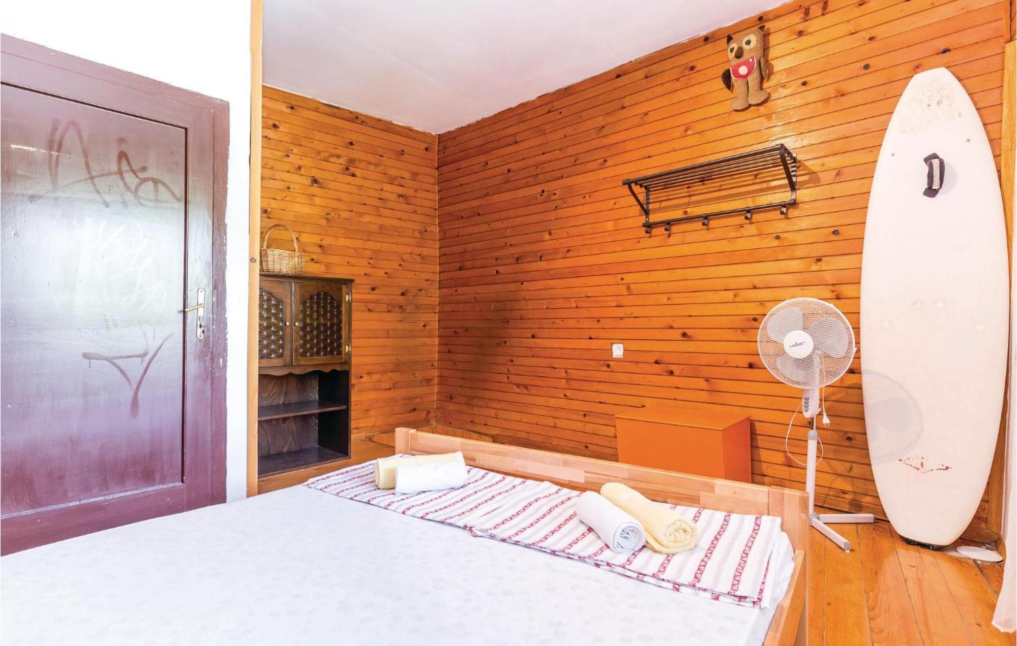 Amazing Apartment In Novi Vinodolski With Wifi Esterno foto