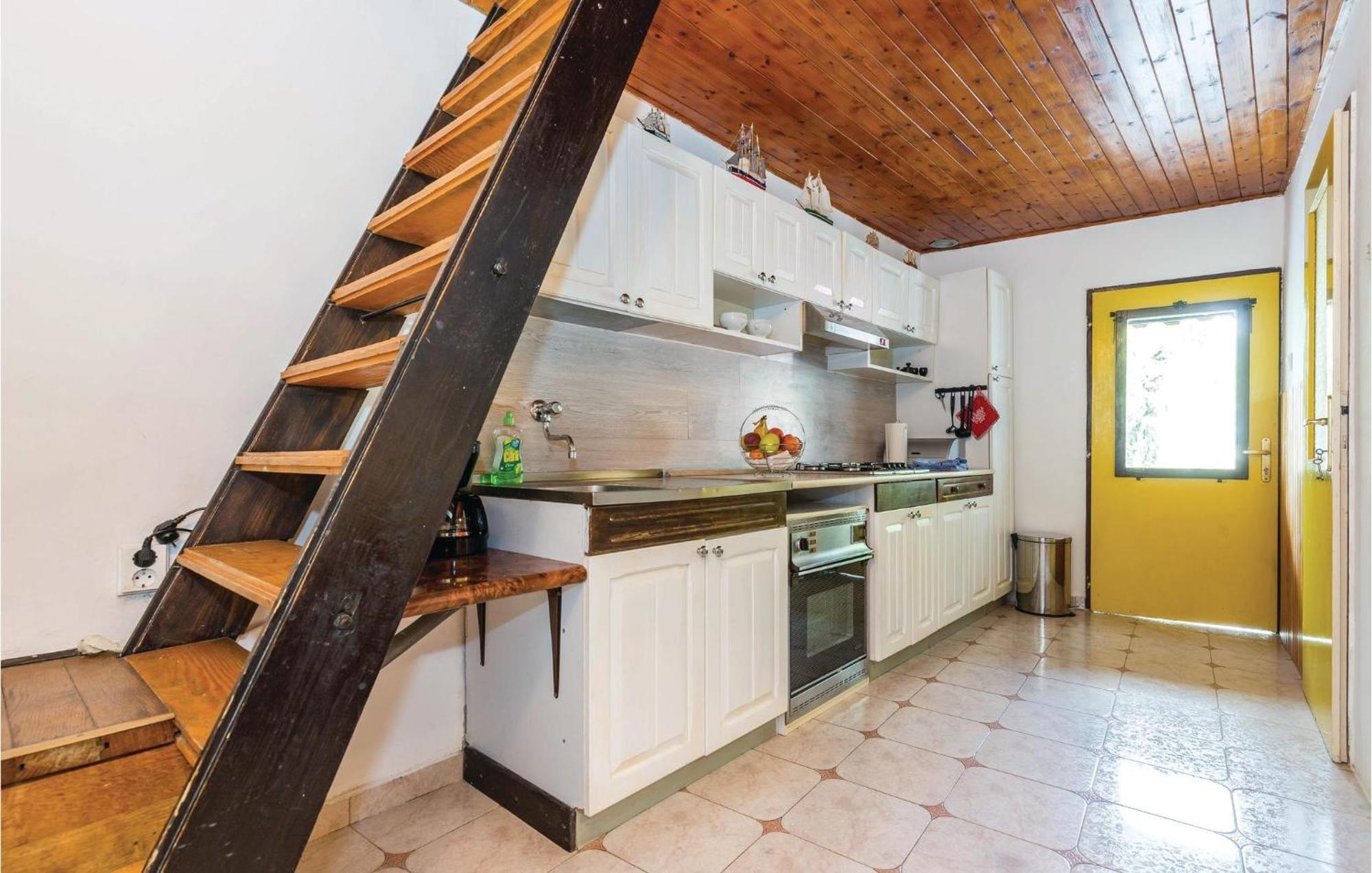 Amazing Apartment In Novi Vinodolski With Wifi Esterno foto